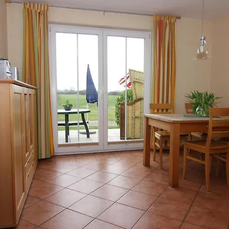 Semesterbostad Doppelhaushaelfte, Ostseebad Kühlungsborn