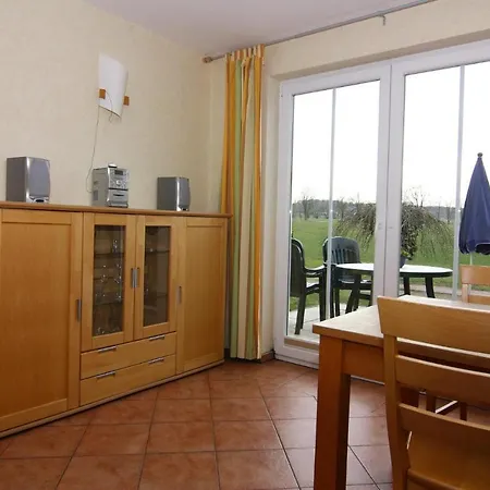 Doppelhaushaelfte, Semesterbostad *